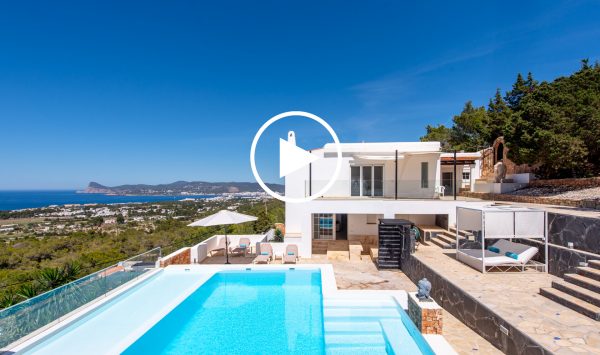 Nuevo Video - Impresionante villa de 8 dormitorios con piscina privada y espectaculares vistas al mar en Cala Comte - San José