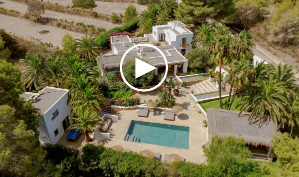 New Video - Modern luxurious 6 bedroom villa with guest house and rental license near San José